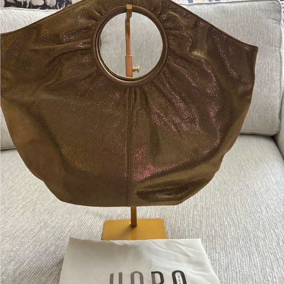 HOBO Georgia Metallic Shimmer Leather Convertible Bag Gold Circle Handle - Picture 3 of 7